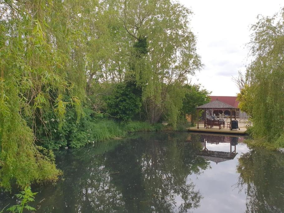 Pondside Barn Villa Long Wittenham Bagian luar foto